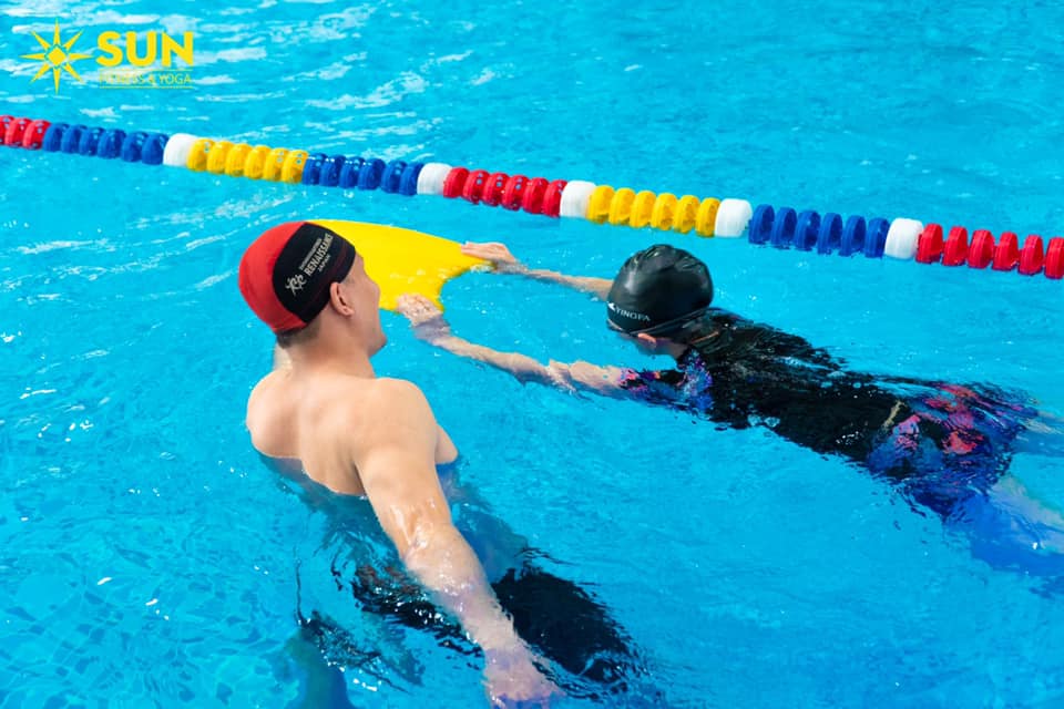 khóa học bơi kèm riêng 1-1 tại Sun Fitness & Pool