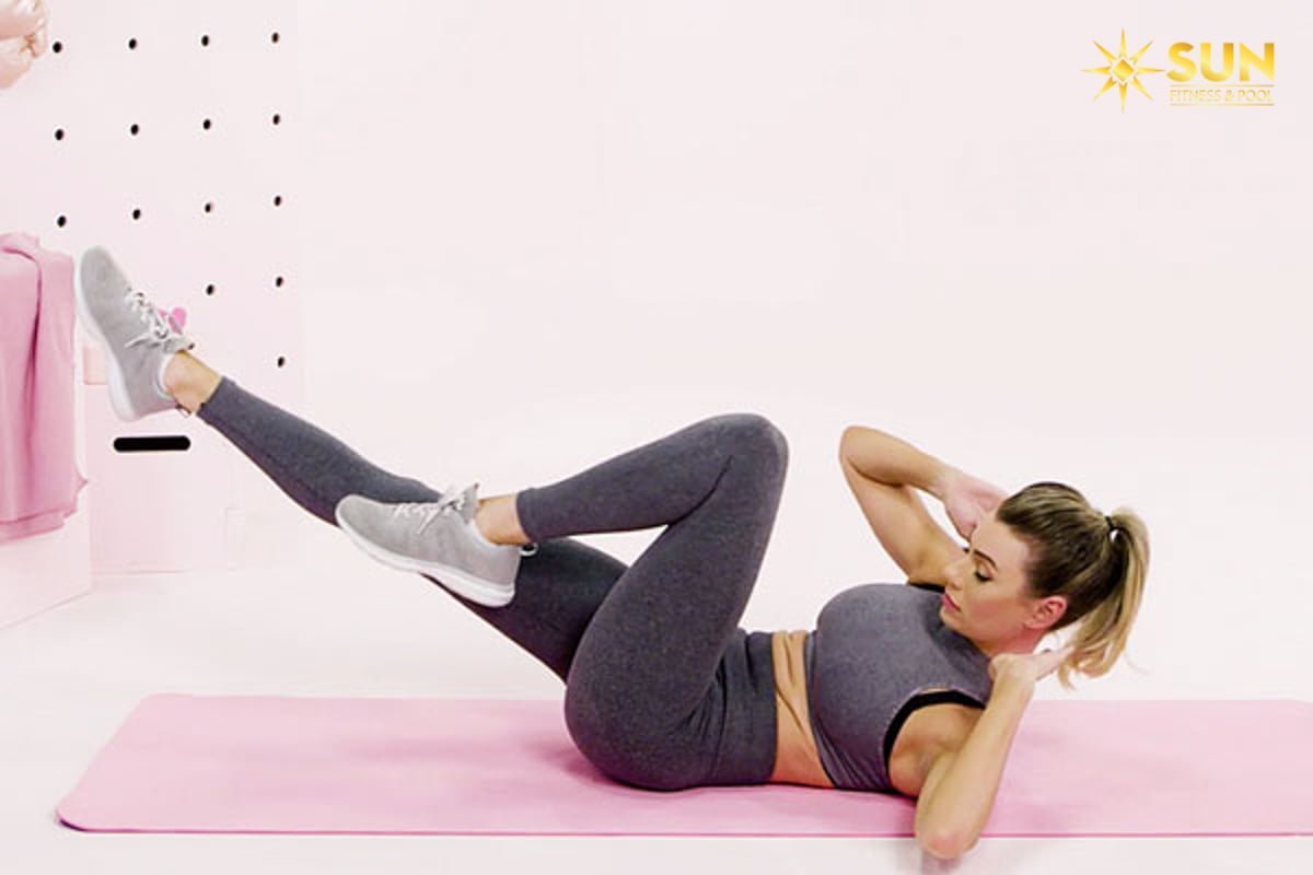 siet-co-bung-voi-dong-tac-xe-dap-tren-khong