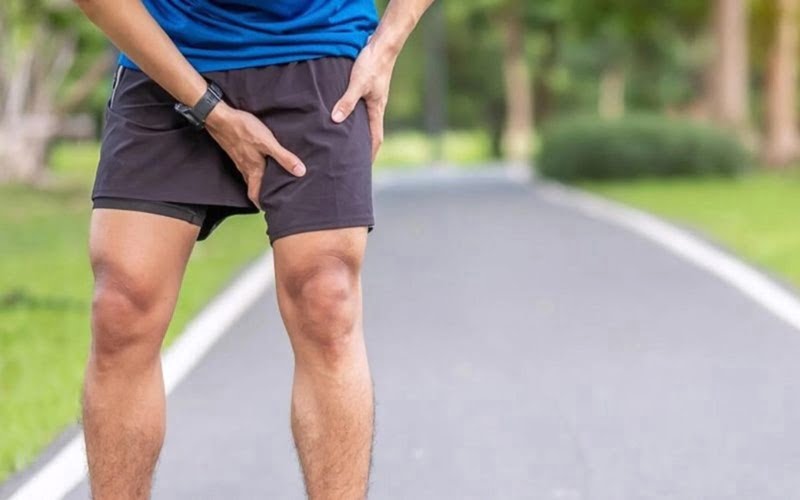 Căng cơ háng khi đang vận động
