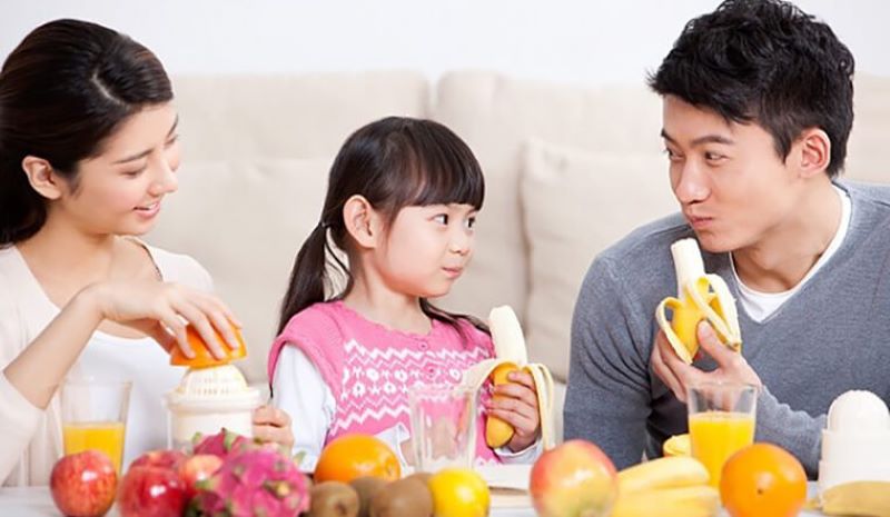 Ăn hoa quả thay cơm có được không?