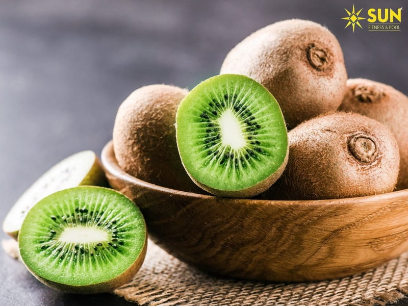 Kiwi cung cấp chất xơ, vitamin và các khoáng chất thiết yếu