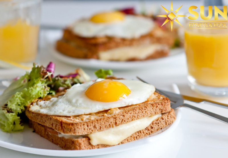 Bánh mì trứng ốp la cung cấp đầy đủ dưỡng chất cho cơ thể